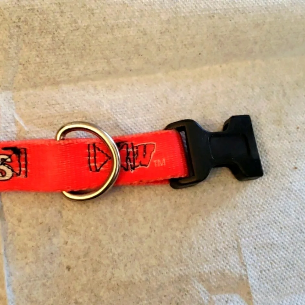 NCAA Officially Licensed Wisconsin Badgers Dog Collar Size Large